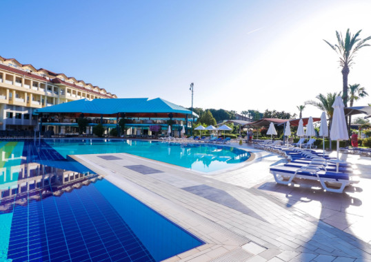 QUEENS PARK LE JARDIN RESORT 41
