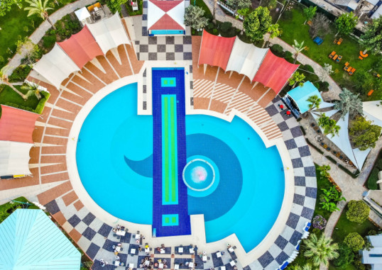 QUEENS PARK LE JARDIN RESORT 42
