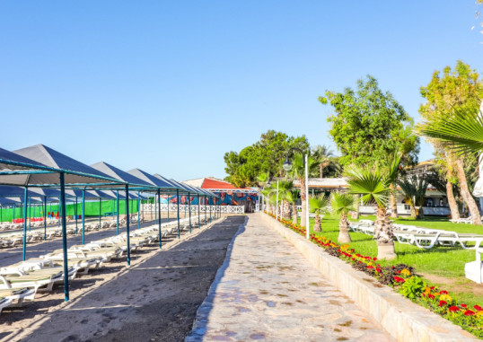 QUEENS PARK LE JARDIN RESORT 57