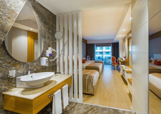 PORT NATURE LUXURY RESORT HOTEL & SPA 10