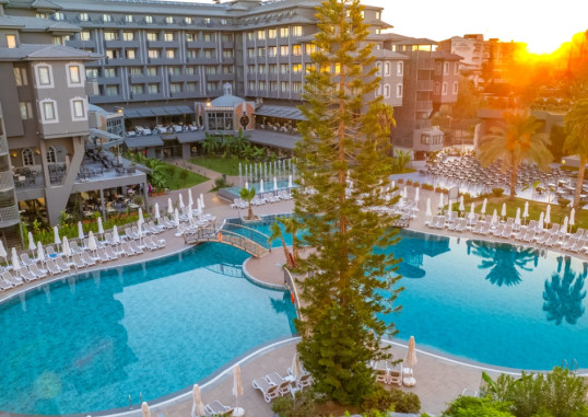 NOVA PARK HOTEL 18