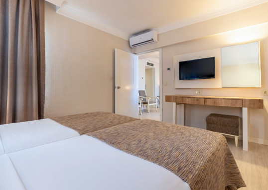 NOVA PARK HOTEL 28