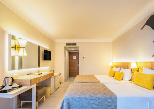 NOVA PARK HOTEL 32