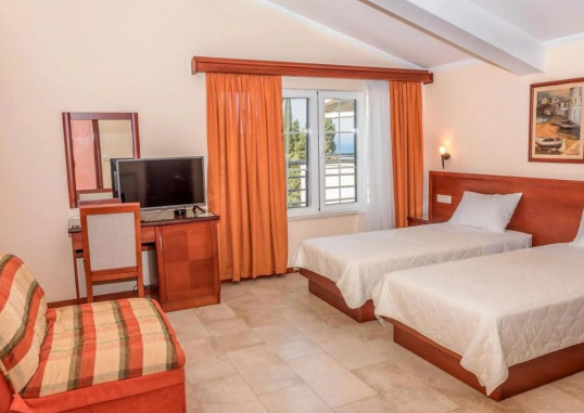 VILLA ANTIVARI 24
