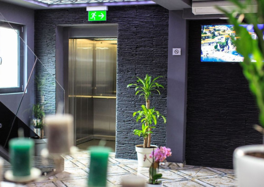 HOTEL PREMIER 10
