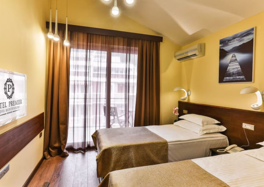 HOTEL PREMIER 17