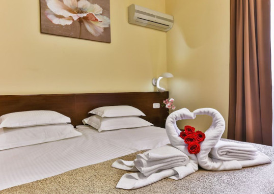 HOTEL PREMIER 22
