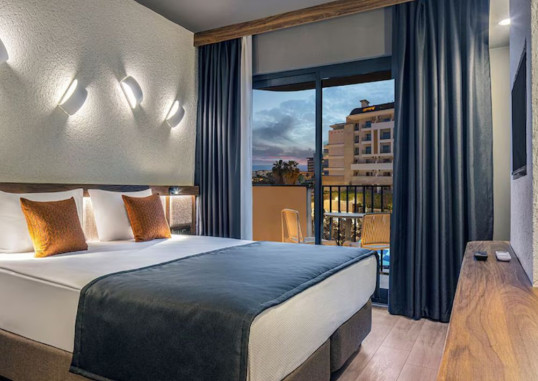 KAIA CORACESIUM HOTEL 31