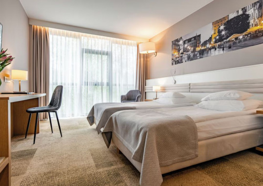 HOTEL PLATAN 28