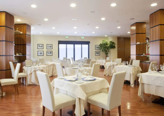 HOLIDAY INN CAGLIARI 3