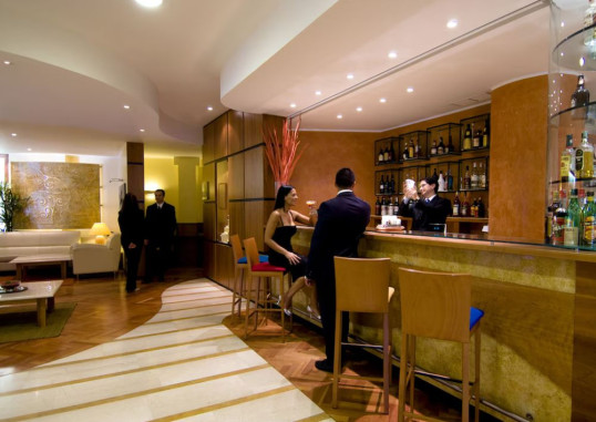 HOLIDAY INN CAGLIARI 5