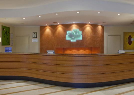 HOLIDAY INN CAGLIARI 8