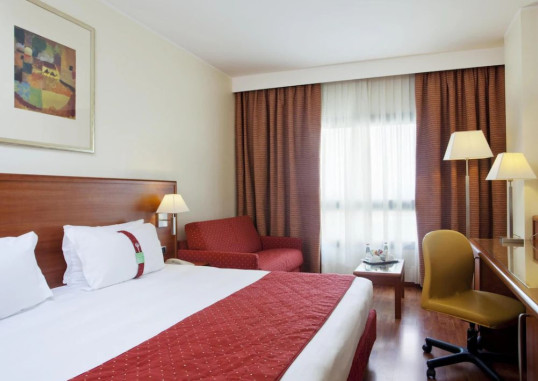 HOLIDAY INN CAGLIARI 10