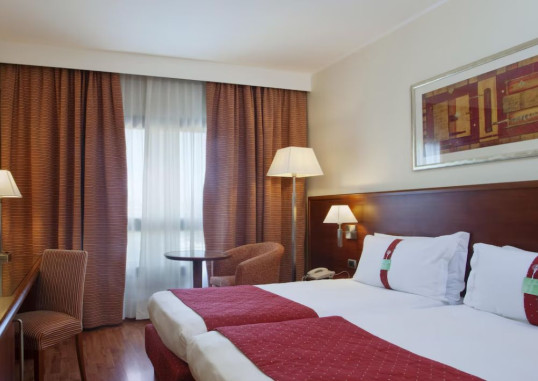 HOLIDAY INN CAGLIARI 12