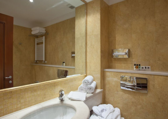 HOLIDAY INN CAGLIARI 14