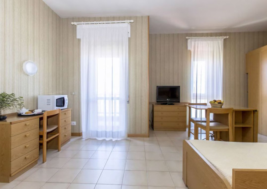 HOTEL RESIDENCE ULIVI E PALME 21
