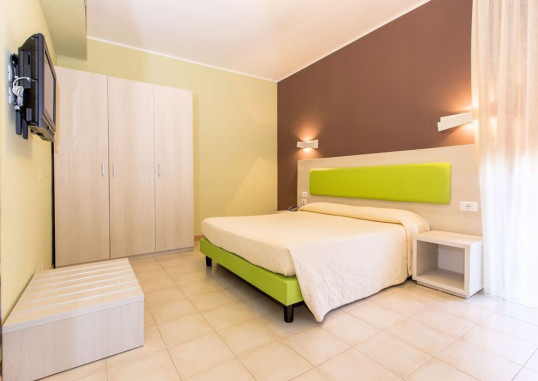 HOTEL RESIDENCE ULIVI E PALME 24