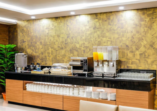 LIVOTEL HOTEL HUA MAK 17