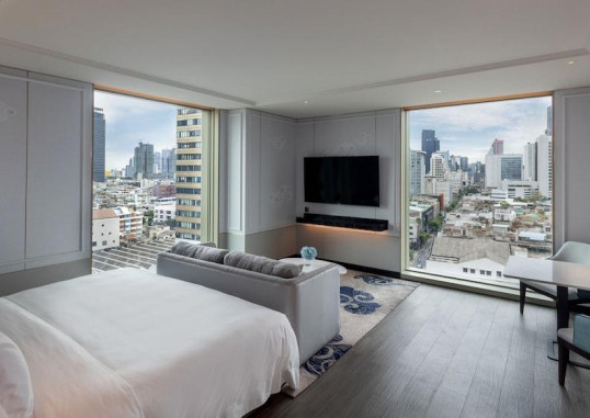 56 SURAWONG HOTEL (ADULTS ONLY) 4