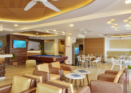 ARENA BEACH HOTEL 30