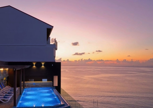 ARENA BEACH HOTEL 41