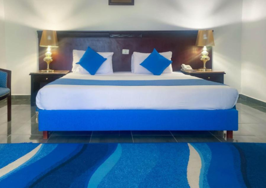WHITE VALLEY PALACE 15