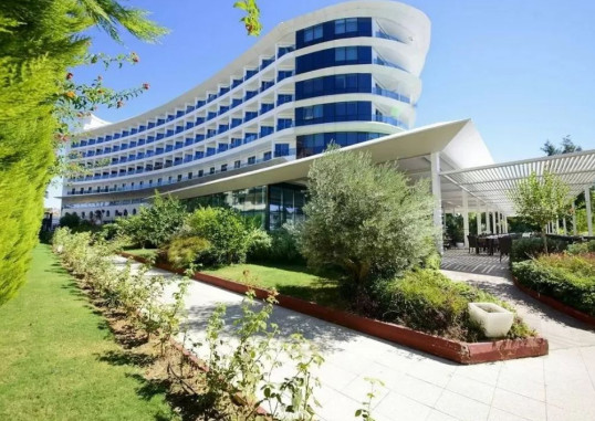 Q PREMIUM RESORT 1