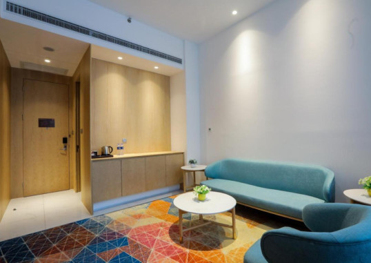 HOLIDAY INN EXPRESS SHANGHAI SONGJIANG FANGTA 7