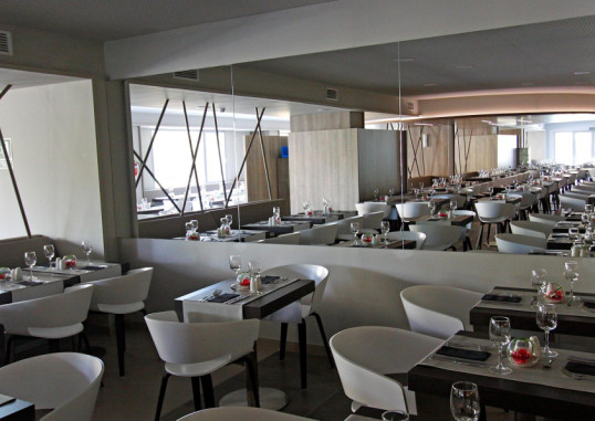 BG TONGA TOWER DESIGN HOTEL & SUITES 12