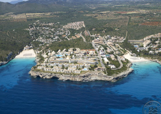 BLAU PUNTA REINA RESORT 1