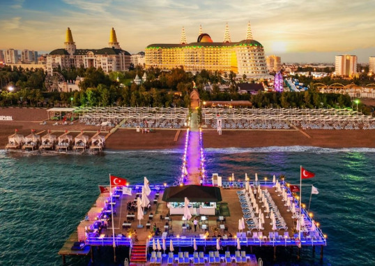 DELPHIN IMPERIAL 62
