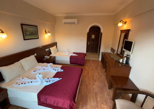 ASTORIA HOTEL & SPA 13