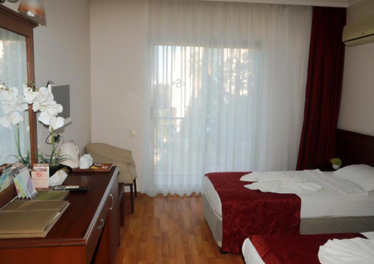 ASTORIA HOTEL & SPA 14