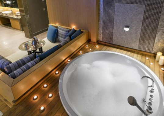 TITANIC LUXURY COLLECTION 12