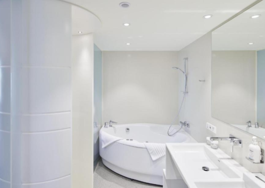 HOLIDAY INN VILNIUS 8