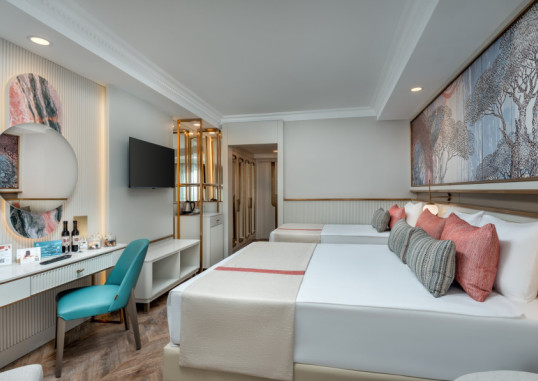NEO PALACE 13