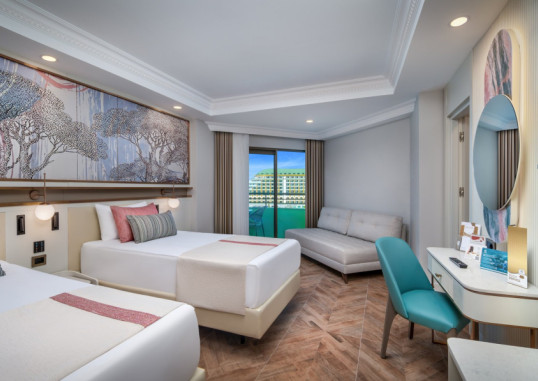 NEO PALACE 18
