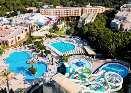 BLUE WATERS CLUB 1