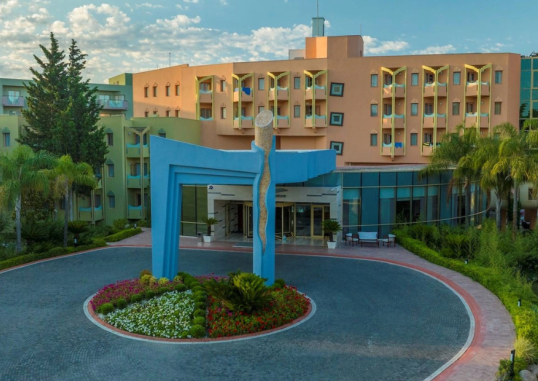 BLUE WATERS CLUB 41