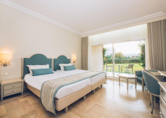IBEROSTAR WAVES AVERROES 8