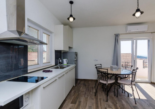 APARTMENTS LIFE 9
