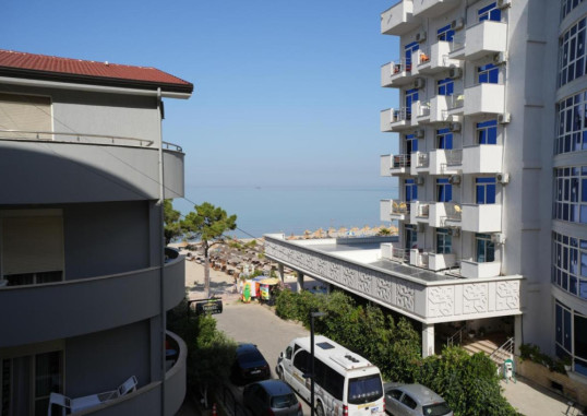SUNSET HOTEL 12