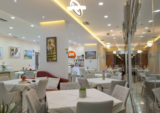 HOTEL ILIRIA 5