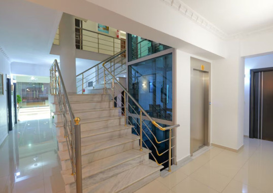 HOTEL ILIRIA 9