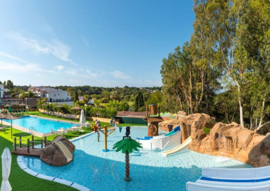 ELS LLORERS APARTAMENTOS 3