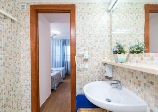 ELS LLORERS APARTAMENTOS 7