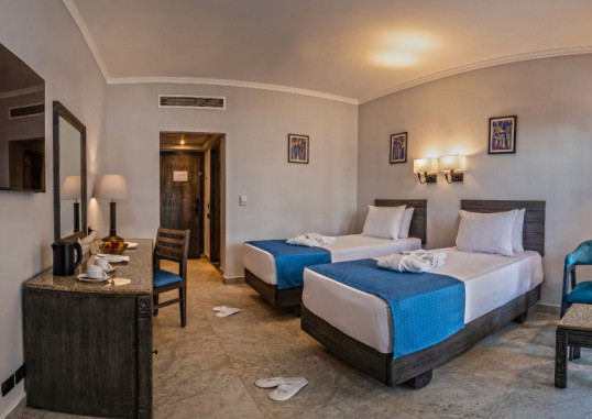 INVIDIA CORAL BEACH TIRAN 8