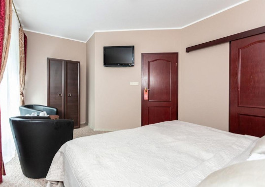 ROYAL RESIDENCE (ADULTS ONLY) 8