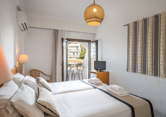 HERONISSOS HOTEL 21