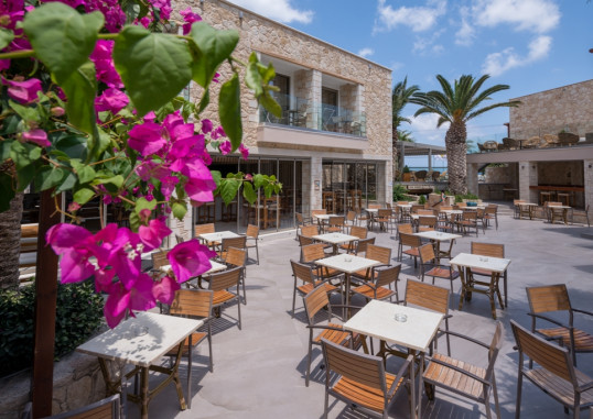 CACTUS BEACH HOTEL & BUNGALOWS 3